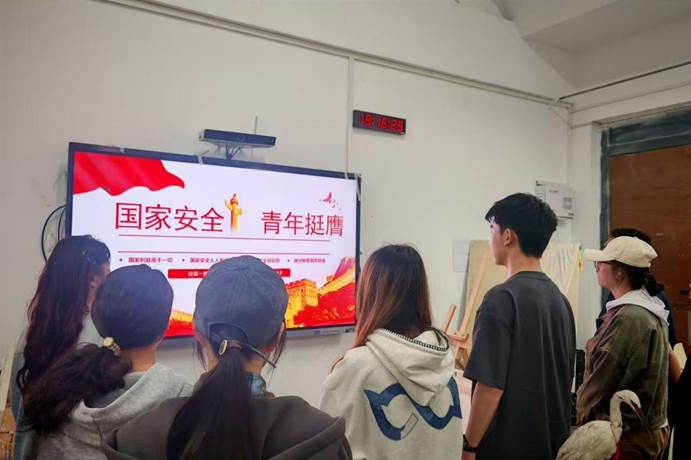 76f29a2d696a1ebcb5d24cd350a9fb7