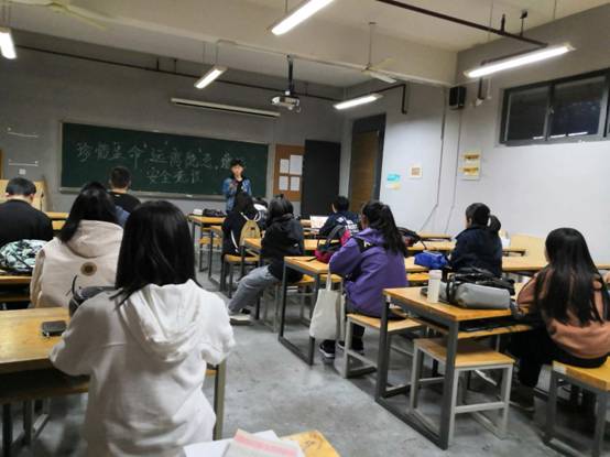 C:\Users\lenovo\Documents\Tencent Files\1010409860\FileRecv\MobileFile\Cache_233b1bd14c04254d..jpg